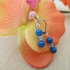 Klasiski lazurīta zilu pērļu auskariņi ar ziliem kristāliem